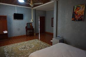 Mani Home Guesthouse