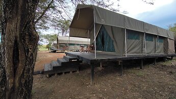 Julia's River Camp