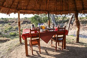 Julia's River Camp