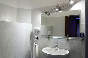 Mirko Luxury Inn
