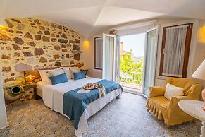 Cunda Battalos Küçük Otel