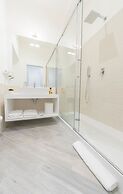 Vantaggio Suites