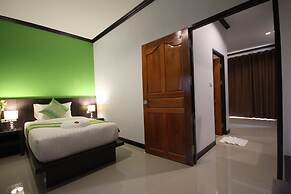 Lanta Lapaya Resort