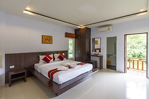 Lanta Lapaya Resort