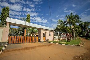 Askay Hotel Suites