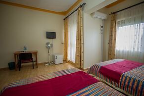 Askay Hotel Suites