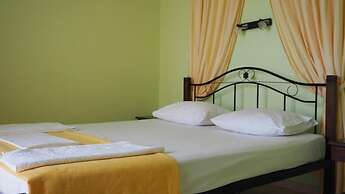 Armonia Apartments