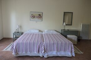 Rex Hotel