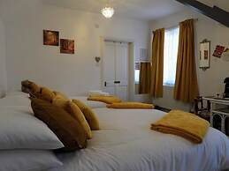 Kings Arms Hotel