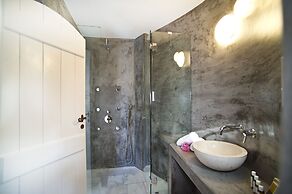 Avista Suites