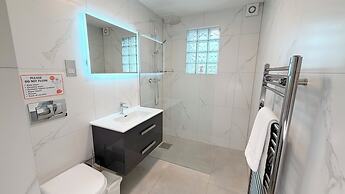 Broc House Suites