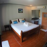 Phongphiphat Lanta Mansion