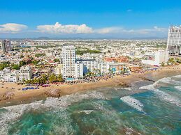 Pacific Palace Beach Tower Hotel