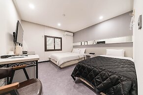 Line Hotel