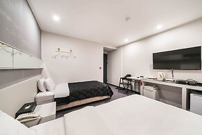 Line Hotel