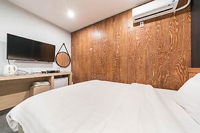 Line Hotel