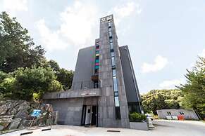 Line Plus Hotel