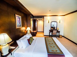 Twin Lotus Hotel