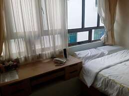 Jayleen Clarke Quay Hotel