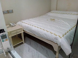 Jayleen Clarke Quay Hotel