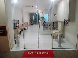 Jayleen Clarke Quay Hotel