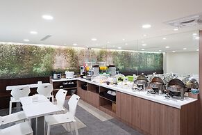 Peach Hotel