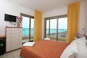 Hotel Adria Beach Club