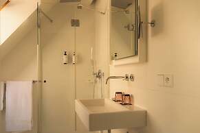 9Hotel Sablon
