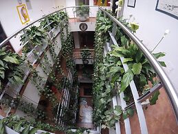 Hotel Picasso Inn
