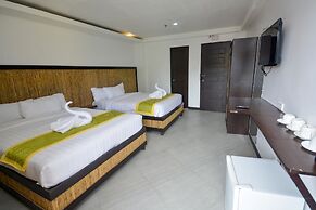 Bamboo Beach Resort