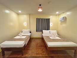 Cozy Coron Inn