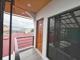 Cozy Coron Inn