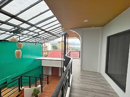 Cozy Coron Inn