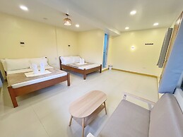 Cozy Coron Inn
