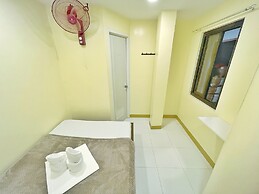 Cozy Coron Inn