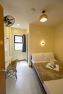 Cozy Coron Inn