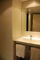 Ruthenium Hotel