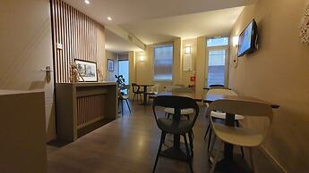 Ruthenium Hotel