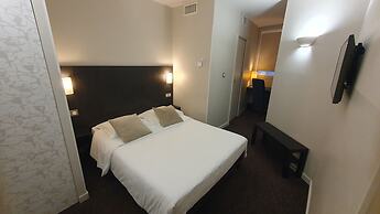 Ruthenium Hotel