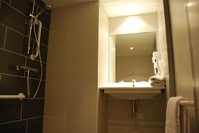 Ruthenium Hotel