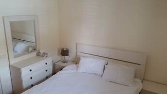 Michelle Suites