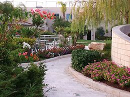 Michelle Suites