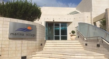 Michelle Suites