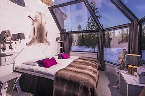 Santa's Hotel Aurora & Igloos