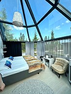 Santa's Hotel Aurora & Igloos