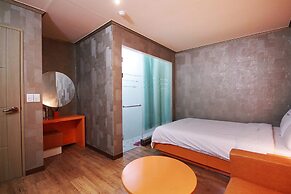 Apple House Mini Hotel