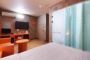 Apple House Mini Hotel