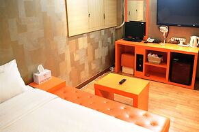Apple House Mini Hotel