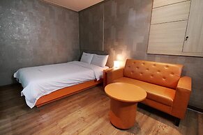 Apple House Mini Hotel