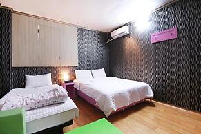 Apple House Mini Hotel